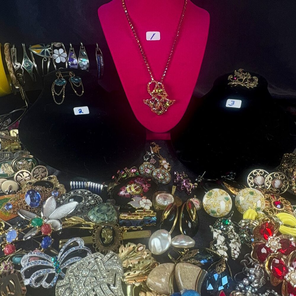 Women's & Men's Vintage & Antique Jewelry